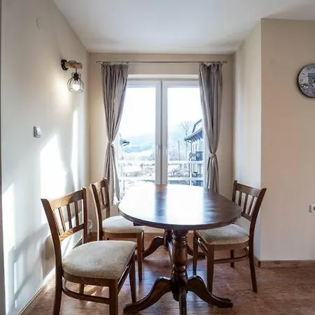 In Bojurland W/ Pool And Skishuttle 아파트